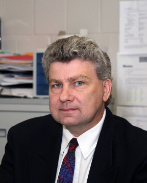 Photo of Dr Chris Spilling