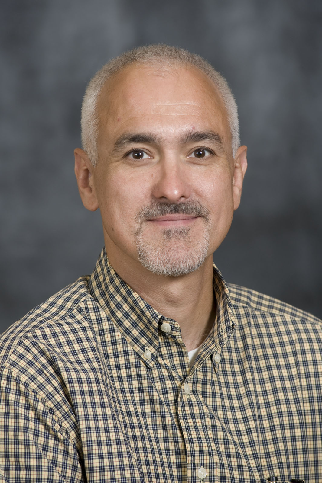 Dr. William L Neumann: 2007 St. Louis Award Winner