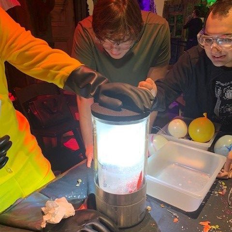 Kids + Chemistry = Fun!